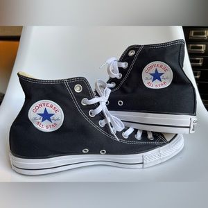 Converse Chuck Taylor All Star Men’s Size 9 NWOT